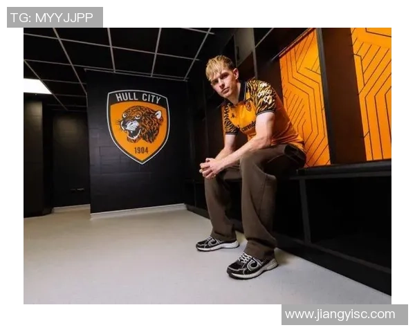 曼联赞同霍伊伦冬窗提早买断！4400万有助引援，阿莫林或强留两人